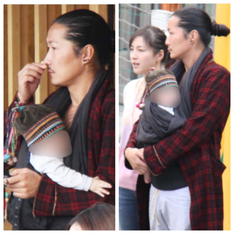 次男を抱いているキャンドル・ジュンさんと広末涼子さん