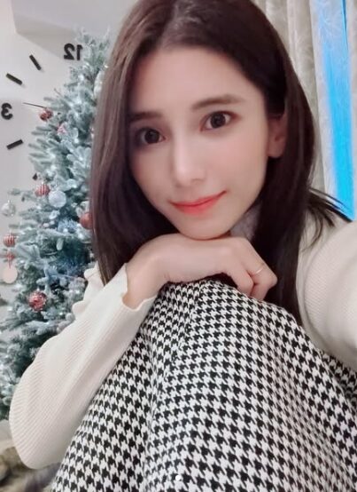 2024年12月25日投稿の近影最新画像引用元：菊池梨沙Instagram