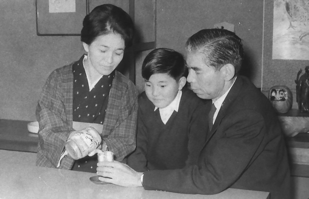 母・和子さん、父・二朗さん、石破茂さん　引用元：X