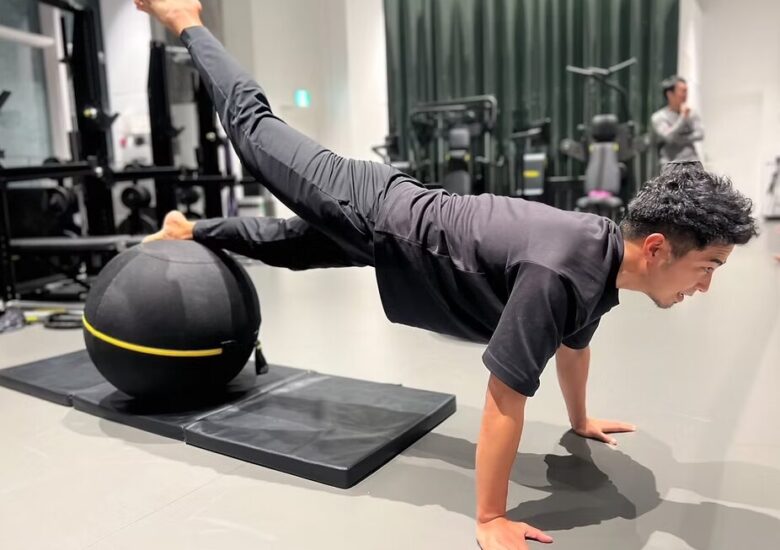 スタッフ紹介　獣医師・岩屋大志郎　引用元：アリアスペットクリニック