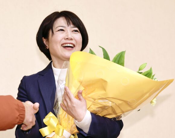 電撃辞職した小川晶さん　引用元：47NEWS