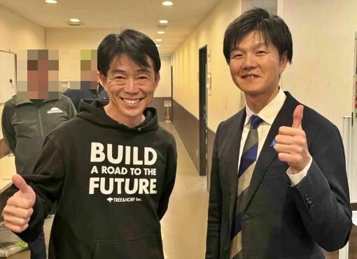 デヴィ夫人の元マネージャーの徳本修一さん
引用元:徳本修一Instagram