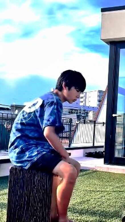 MEGUMIさんの息子・降谷凪さん　引用元：Kenji　Instagram