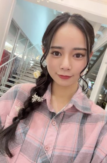 宮城大弥選手の妹・弥生のプロフィール画像