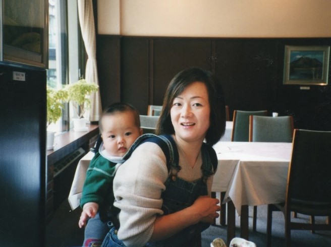 生後五か月の頃の牧選手とお母さん