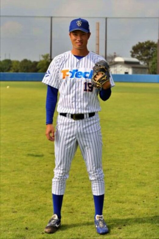 社会人野球でチームにいる兄の友幸さんの画像