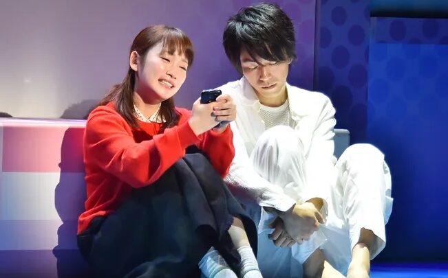 舞台「カレフォン」での2人の画像