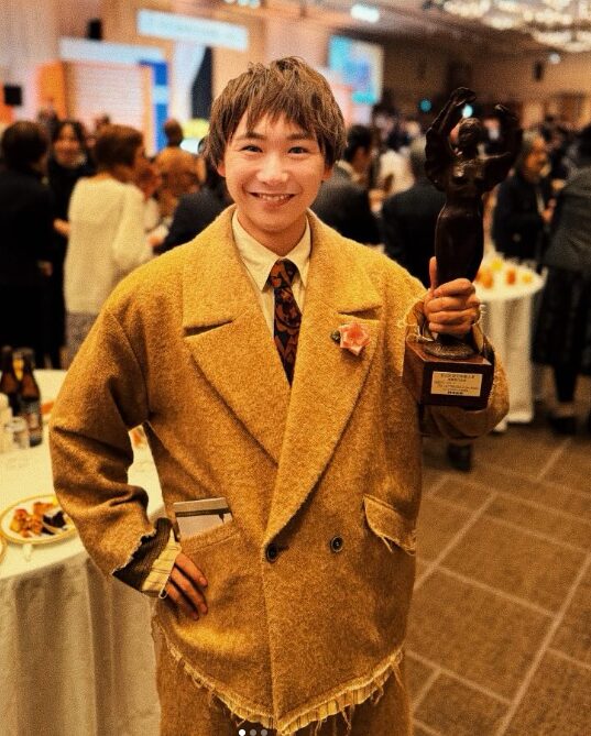 三吉彩花の歴代彼氏の須賀健太画像
