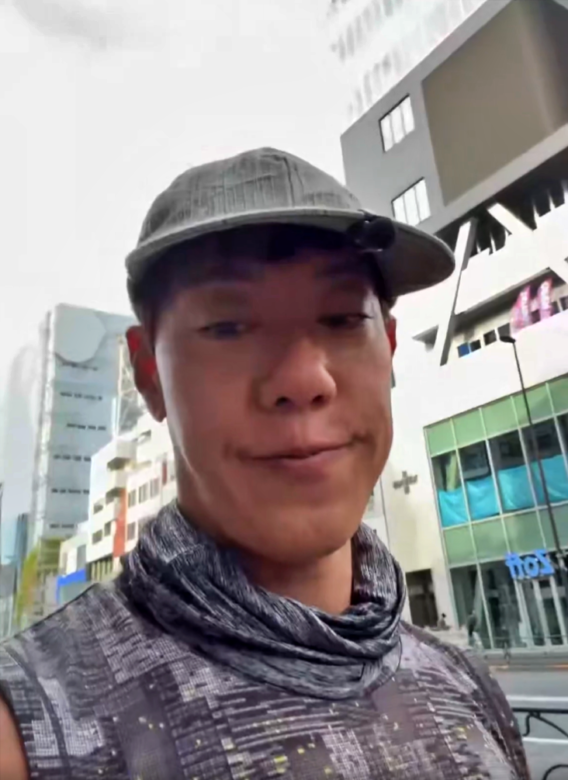 朝の配信で妻のことを話す堀大輔